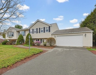 22 Legaski Ave, Stoughton, Massachusetts, 5 Bedrooms Bedrooms, 14 Rooms Rooms,3.5 BathroomsBathrooms,Residential,For Sale,Legaski Ave,73504636