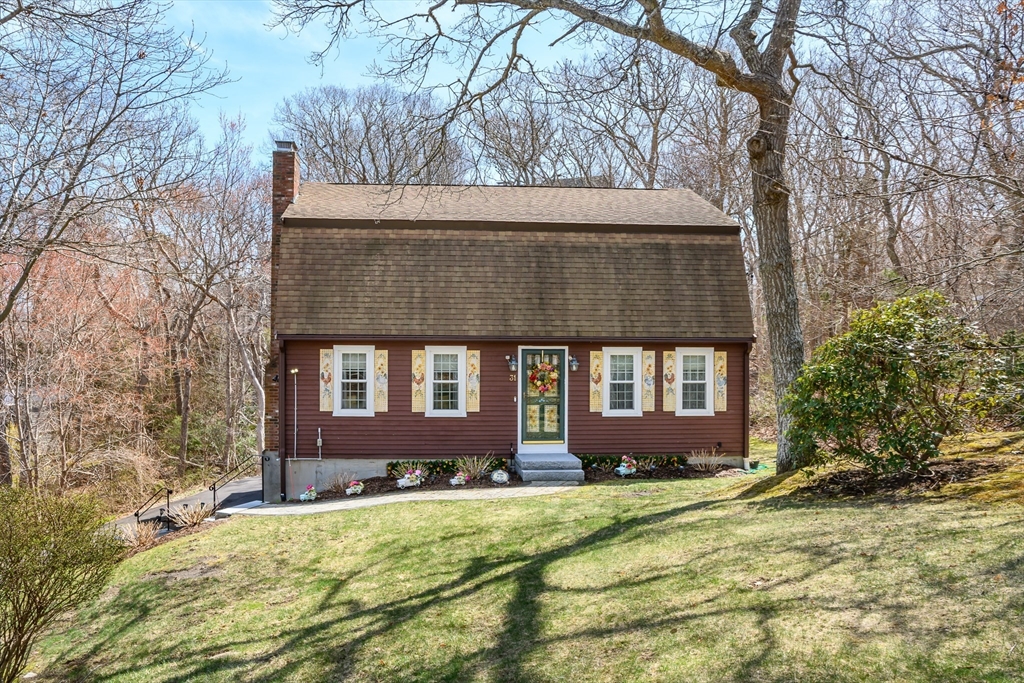 31 Remington Lane, Plymouth, Massachusetts, 3 Bedrooms Bedrooms, 9 Rooms Rooms,1.5 BathroomsBathrooms,Residential,For Sale,Remington Lane,73503352