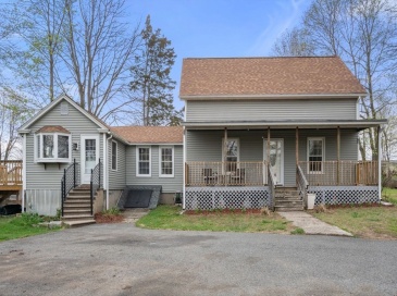 201 Southwick St, Agawam, Massachusetts, 4 Bedrooms Bedrooms, 7 Rooms Rooms,2 BathroomsBathrooms,Residential,For Sale,Southwick St,73505564