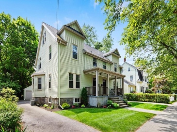 111-113 Pleasant St, Milton, Massachusetts, 6 Bedrooms Bedrooms, 12 Rooms Rooms,5 BathroomsBathrooms,Residential Income,For Sale,Pleasant St,73394297