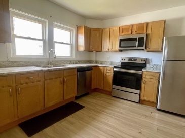4 Mill St, Dudley, Massachusetts, 3 Bedrooms Bedrooms, 6 Rooms Rooms,1 BathroomBathrooms,Residential Lease,For Rent,Mill St,73530666