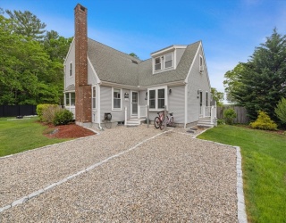 266 Algonquin Ave, Mashpee, Massachusetts, 4 Bedrooms Bedrooms, 10 Rooms Rooms,2 BathroomsBathrooms,Residential,For Sale,Algonquin Ave,73530671