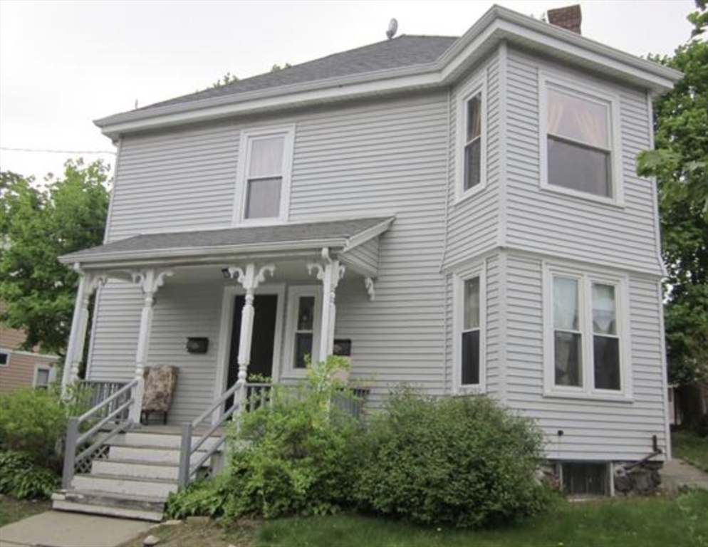 32-34 Dartmouth St, Waltham, Massachusetts, 5 Bedrooms Bedrooms, 12 Rooms Rooms,2 BathroomsBathrooms,Residential Income,For Sale,Dartmouth St,73530682