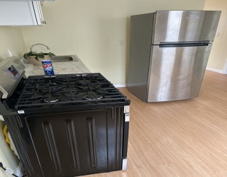 119 Wade St, Fall River, Massachusetts, 1 Bedroom Bedrooms, 3 Rooms Rooms,1 BathroomBathrooms,Residential Lease,For Rent,Wade St,73530713