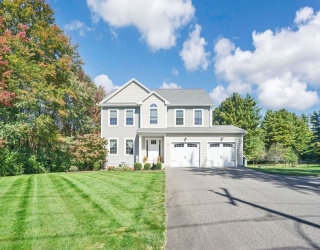 24 Mill Road, East Longmeadow, Massachusetts, 4 Bedrooms Bedrooms, 7 Rooms Rooms,2.5 BathroomsBathrooms,Residential,For Sale,Mill Road,73527380