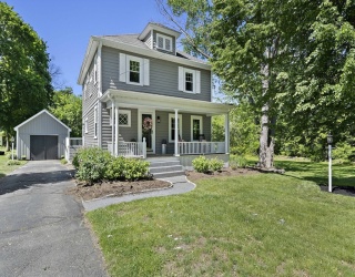 42 Brooks Place, West Bridgewater, Massachusetts, 4 Bedrooms Bedrooms, 7 Rooms Rooms,1.5 BathroomsBathrooms,Residential,For Sale,Brooks Place,73530574