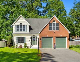 95 Maryland Ave, Lowell, Massachusetts, 3 Bedrooms Bedrooms, 7 Rooms Rooms,2.5 BathroomsBathrooms,Residential,For Sale,Maryland Ave,73530446