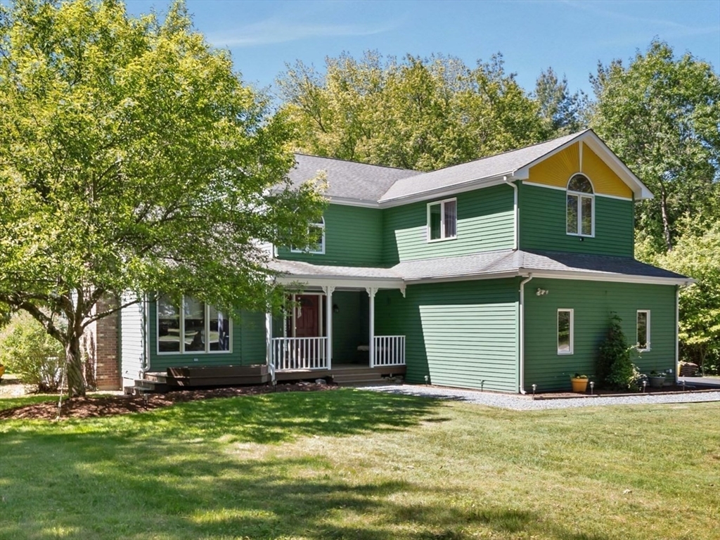 1835 Oak Grove Dr, Dighton, Massachusetts, 3 Bedrooms Bedrooms, 8 Rooms Rooms,2.5 BathroomsBathrooms,Residential,For Sale,Oak Grove Dr,73530751