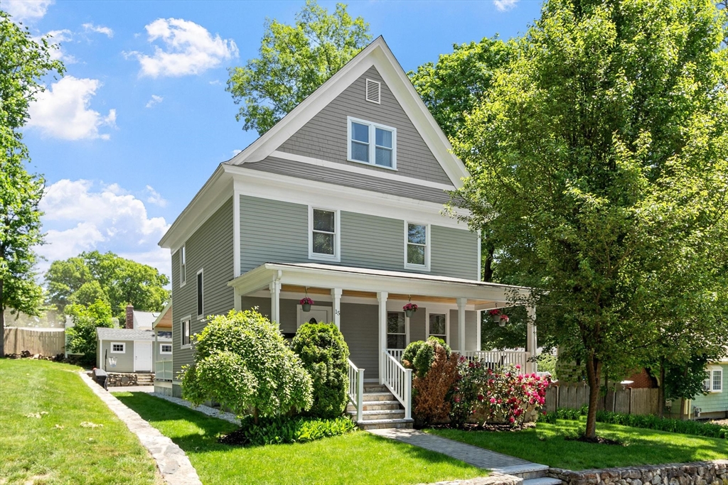 15 Bennett St, Hudson, Massachusetts, 4 Bedrooms Bedrooms, 8 Rooms Rooms,2.5 BathroomsBathrooms,Residential,For Sale,Bennett St,73526730