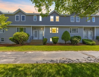 62 Villa Roma Dr, Tewksbury, Massachusetts, 2 Bedrooms Bedrooms, 6 Rooms Rooms,1.5 BathroomsBathrooms,Residential,For Sale,Villa Roma Dr,73530631