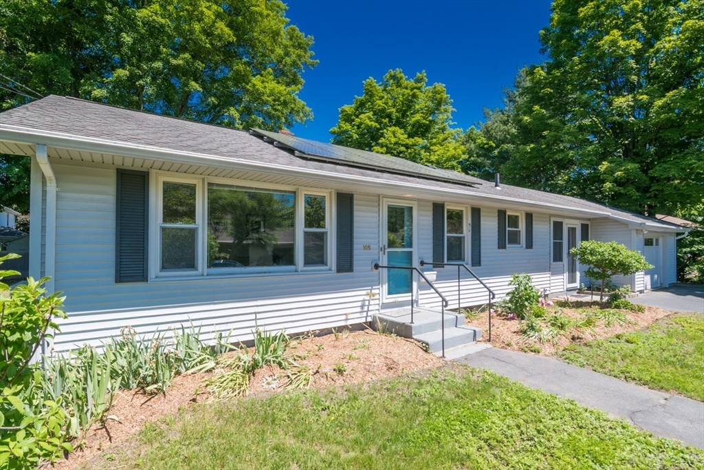 105 Fern Street, Northampton, Massachusetts, 2 Bedrooms Bedrooms, 6 Rooms Rooms,2 BathroomsBathrooms,Residential,For Sale,Fern Street,73530770