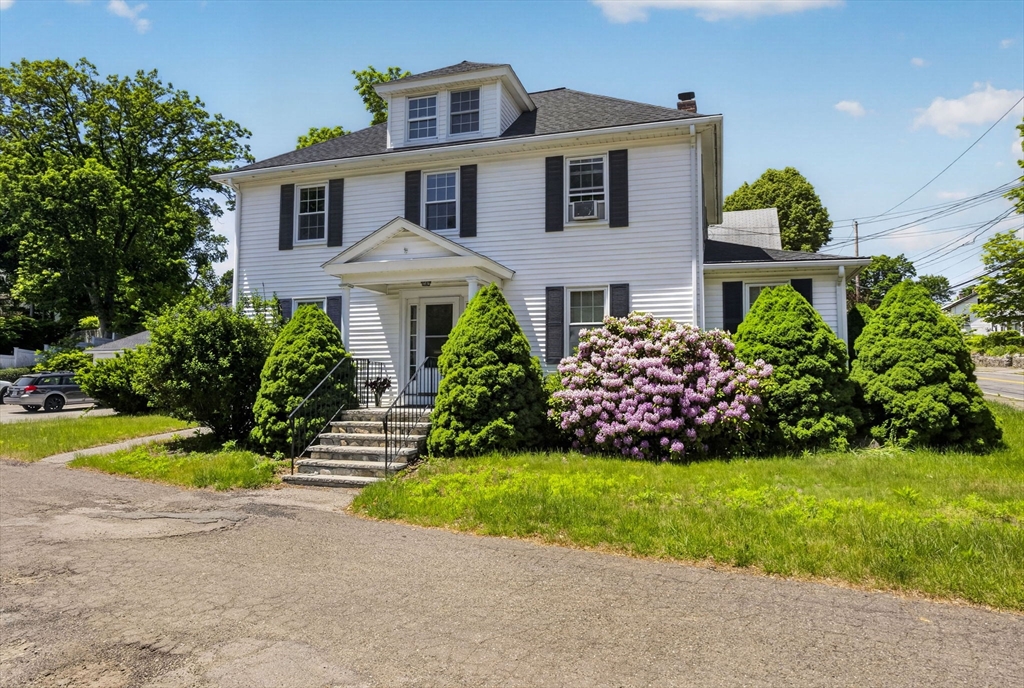 1 School St, Maynard, Massachusetts, 1 Bedroom Bedrooms, 4 Rooms Rooms,1 BathroomBathrooms,Residential Lease,For Rent,School St,73530807