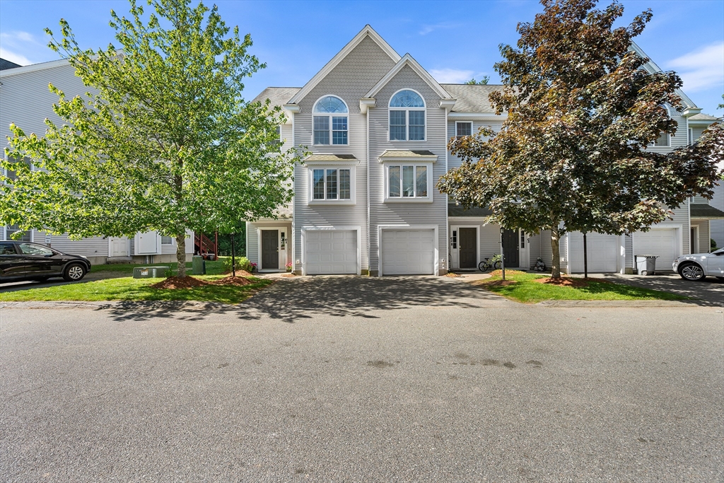 100 Nutting Rd, Westford, Massachusetts, 2 Bedrooms Bedrooms, 4 Rooms Rooms,1.5 BathroomsBathrooms,Residential,For Sale,Nutting Rd,73530419