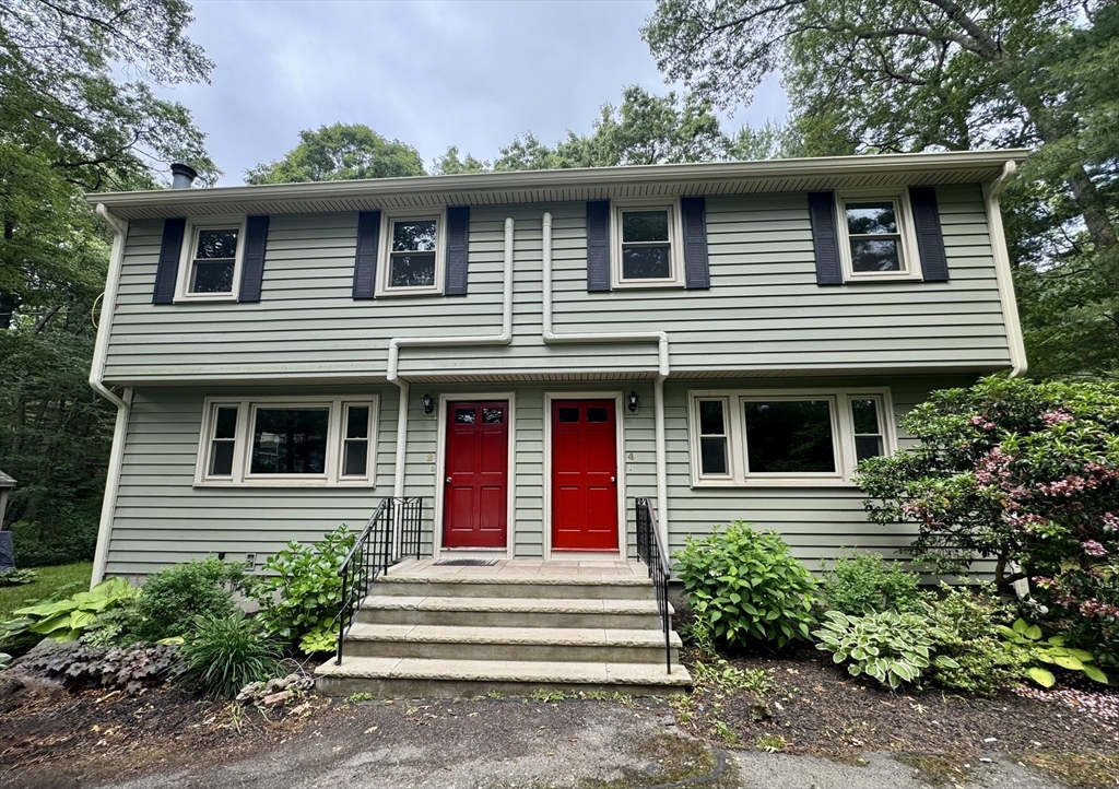 4 Link St, Foxboro, Massachusetts, 3 Bedrooms Bedrooms, 5 Rooms Rooms,1.5 BathroomsBathrooms,Residential Lease,For Rent,Link St,73530823