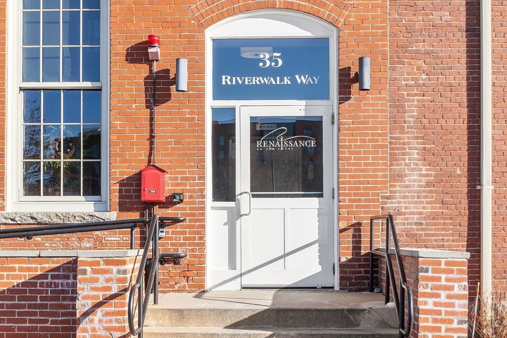 35 Riverwalk Way, Lowell, Massachusetts, 2 Rooms Rooms,1 BathroomBathrooms,Residential Lease,For Rent,Riverwalk Way,73530828