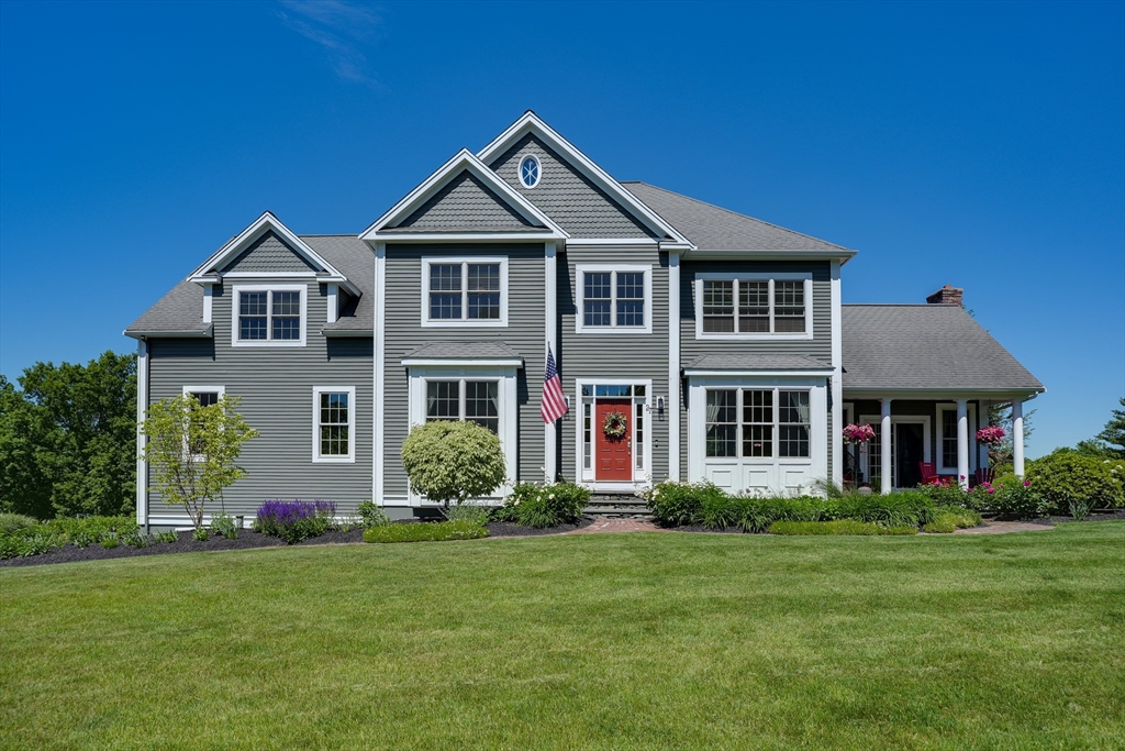 27 Autumn Ridge Road, Berlin, Massachusetts, 4 Bedrooms Bedrooms, 8 Rooms Rooms,4 BathroomsBathrooms,Residential,For Sale,Autumn Ridge Road,73530596