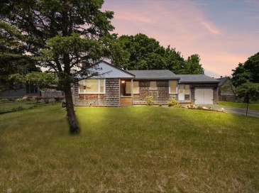 55 Orchard Ave, Brockton, Massachusetts, 2 Bedrooms Bedrooms, 5 Rooms Rooms,1 BathroomBathrooms,Residential,For Sale,Orchard Ave,73530695 55 Orchard Ave, Brockton, Massachusetts, 2 Bedrooms Bedrooms, 5 Rooms Rooms,1 BathroomBathrooms,Residential,For Sale,Orchard Ave,73530695