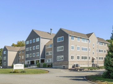 38 Dunham Rd, Beverly, Massachusetts, 2 Bedrooms Bedrooms, 4 Rooms Rooms,1 BathroomBathrooms,Residential,For Sale,Dunham Rd,73530708