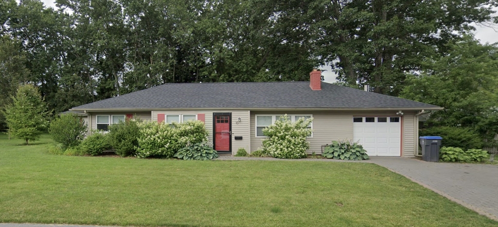 10 Terrane Ave, Natick, Massachusetts, 4 Bedrooms Bedrooms, 8 Rooms Rooms,2 BathroomsBathrooms,Residential Lease,For Rent,Terrane Ave,73530857