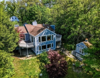 10 Cortland Dr, Amherst, Massachusetts, 4 Bedrooms Bedrooms, 12 Rooms Rooms,3 BathroomsBathrooms,Residential,For Sale,Cortland Dr,73530662