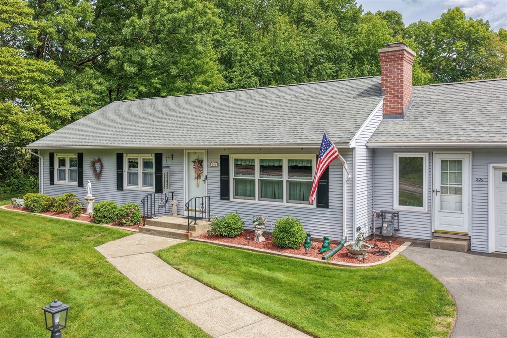 296 Pease Rd, East Longmeadow, Massachusetts, 3 Bedrooms Bedrooms, 6 Rooms Rooms,2 BathroomsBathrooms,Residential,For Sale,Pease Rd,73530700