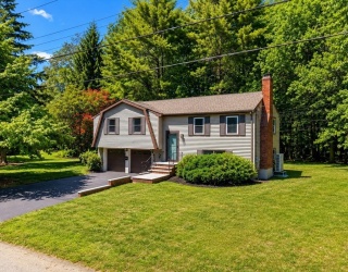 29 Sumner St, Canton, Massachusetts, 3 Bedrooms Bedrooms, 7 Rooms Rooms,1.5 BathroomsBathrooms,Residential,For Sale,Sumner St,73530697