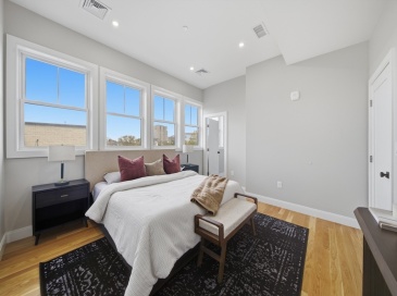 174 Walnut Street, Somerville, Massachusetts, 2 Bedrooms Bedrooms, 5 Rooms Rooms,2 BathroomsBathrooms,Residential,For Sale,Walnut Street,73530915