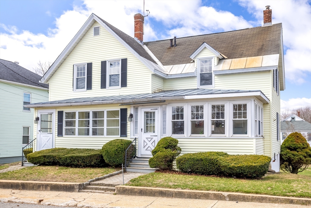 213 Regan St, Gardner, Massachusetts, 4 Bedrooms Bedrooms, 10 Rooms Rooms,2 BathroomsBathrooms,Residential Income,For Sale,Regan St,73498846