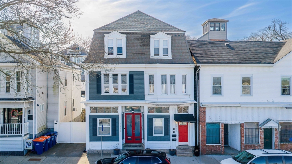 1387-1389 Purchase St., New Bedford, Massachusetts, 6 Bedrooms Bedrooms, 17 Rooms Rooms,3 BathroomsBathrooms,Residential Income,For Sale,Purchase St.,73505749