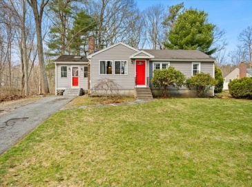 34 Hitchcock Lane, Attleboro, Massachusetts, 3 Bedrooms Bedrooms, 8 Rooms Rooms,2 BathroomsBathrooms,Residential,For Sale,Hitchcock Lane,73497801