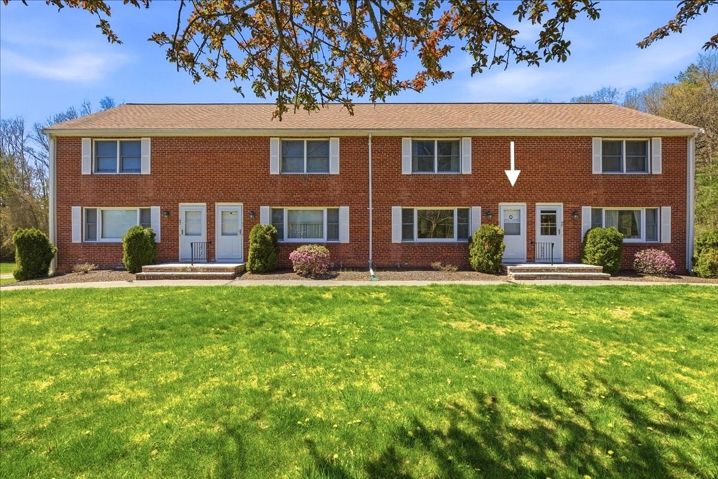 46 Willow Ridge Dr, Bridgewater, Massachusetts, 2 Bedrooms Bedrooms, 4 Rooms Rooms,1.5 BathroomsBathrooms,Residential,For Sale,Willow Ridge Dr,73510943