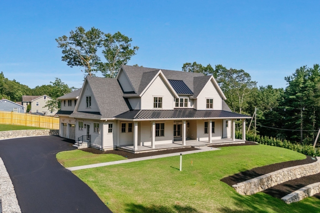 1 Couture Way, Middleton, Massachusetts, 4 Bedrooms Bedrooms, 26 Rooms Rooms,4.5 BathroomsBathrooms,Residential,For Sale,Couture Way,73465788