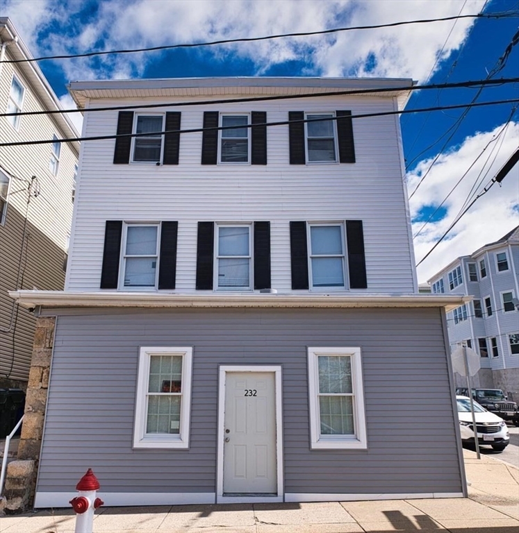 232 Alden St, Fall River, Massachusetts, 6 Bedrooms Bedrooms, 14 Rooms Rooms,2 BathroomsBathrooms,Residential Income,For Sale,Alden St,73497534