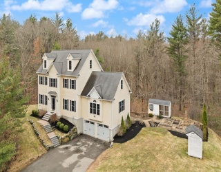22 Dexter Dr, Rowley, Massachusetts, 4 Bedrooms Bedrooms, 10 Rooms Rooms,3.5 BathroomsBathrooms,Residential,For Sale,Dexter Dr,73498280