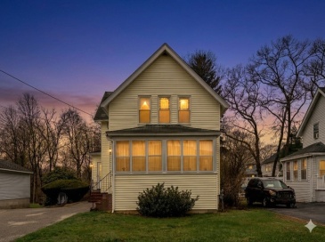 22 Elm Street, Methuen, Massachusetts, 3 Bedrooms Bedrooms, 6 Rooms Rooms,1.5 BathroomsBathrooms,Residential,For Sale,Elm Street,73503419 22 Elm Street, Methuen, Massachusetts, 3 Bedrooms Bedrooms, 6 Rooms Rooms,1.5 BathroomsBathrooms,Residential,For Sale,Elm Street,73503419