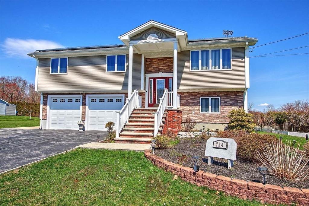 794 County, Seekonk, Massachusetts, 3 Bedrooms Bedrooms, 6 Rooms Rooms,2.5 BathroomsBathrooms,Residential,For Sale,County,73503086