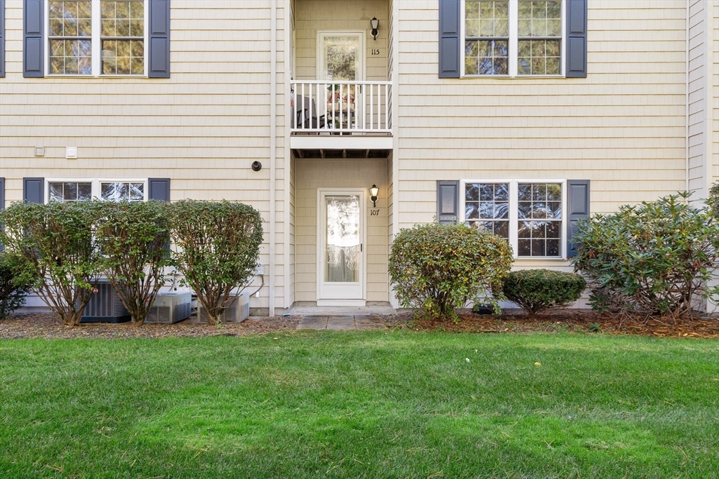 107 Eagle Drive, Tewksbury, Massachusetts, 2 Bedrooms Bedrooms, 5 Rooms Rooms,2 BathroomsBathrooms,Residential,For Sale,Eagle Drive,73449803