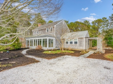 25 Robert Rd, Harwich, Massachusetts, 3 Bedrooms Bedrooms, 7 Rooms Rooms,2 BathroomsBathrooms,Residential,For Sale,Robert Rd,73499192
