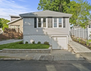42 Plover Rd, Quincy, Massachusetts, 2 Bedrooms Bedrooms, 5 Rooms Rooms,1 BathroomBathrooms,Residential,For Sale,Plover Rd,73530685