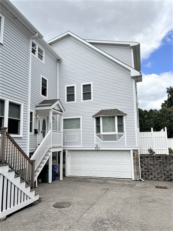 303 Cabot St, Newton, Massachusetts, 4 Bedrooms Bedrooms, 7 Rooms Rooms,3.5 BathroomsBathrooms,Residential Lease,For Rent,Cabot St,73530989