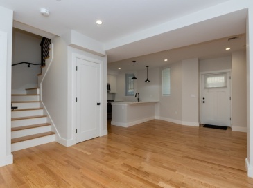 5 Tovar, Boston, Massachusetts, 2 Bedrooms Bedrooms, 5 Rooms Rooms,2.5 BathroomsBathrooms,Residential Lease,For Rent,Tovar,73531098