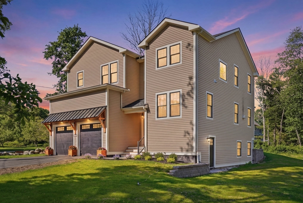 131 Maple Street, Scituate, Massachusetts, 3 Bedrooms Bedrooms, 8 Rooms Rooms,4 BathroomsBathrooms,Residential,For Sale,Maple Street,73531055
