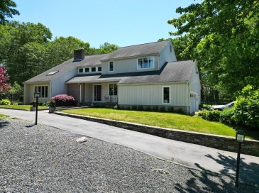 20 Copperfield Avenue, Easton, Massachusetts, 4 Bedrooms Bedrooms, 11 Rooms Rooms,3 BathroomsBathrooms,Residential,For Sale,Copperfield Avenue,73530969 20 Copperfield Avenue, Easton, Massachusetts, 4 Bedrooms Bedrooms, 11 Rooms Rooms,3 BathroomsBathrooms,Residential,For Sale,Copperfield Avenue,73530969