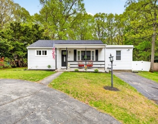 545 Tremont St, Rehoboth, Massachusetts, 3 Bedrooms Bedrooms, 6 Rooms Rooms,1 BathroomBathrooms,Residential,For Sale,Tremont St,73517592