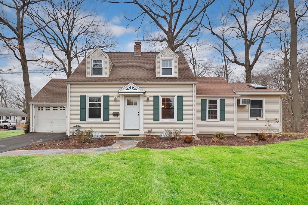 142 Elmwood Ave., Longmeadow, Massachusetts, 3 Bedrooms Bedrooms, 6 Rooms Rooms,1.5 BathroomsBathrooms,Residential Lease,For Rent,Elmwood Ave.,73531078