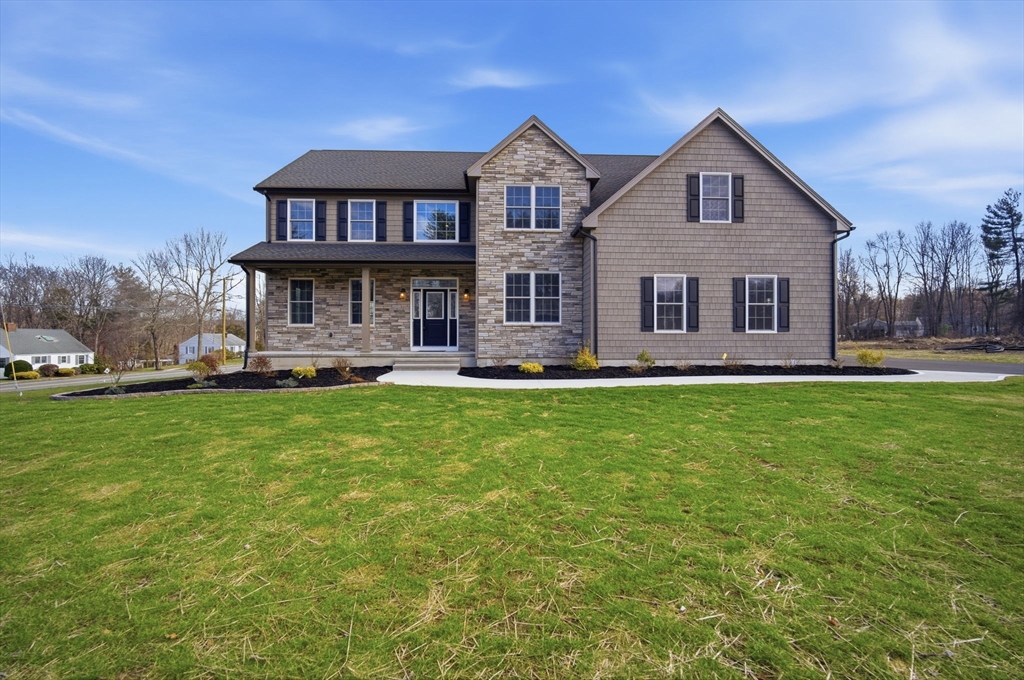 2 Scarlett Drive, East Longmeadow, Massachusetts, 4 Bedrooms Bedrooms, 8 Rooms Rooms,3.5 BathroomsBathrooms,Residential,For Sale,Scarlett Drive,73531190