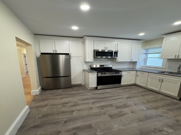 35 George St, Everett, Massachusetts, 3 Bedrooms Bedrooms, 5 Rooms Rooms,1.5 BathroomsBathrooms,Residential Lease,For Rent,George St,73531242 35 George St, Everett, Massachusetts, 3 Bedrooms Bedrooms, 5 Rooms Rooms,1.5 BathroomsBathrooms,Residential Lease,For Rent,George St,73531242