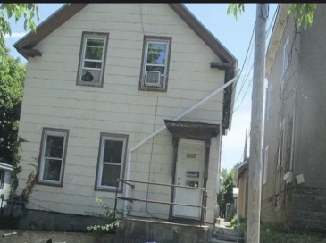 3 Lynn St, Fitchburg, Massachusetts, 5 Bedrooms Bedrooms, 9 Rooms Rooms,2 BathroomsBathrooms,Residential Income,For Sale,Lynn St,73530581
