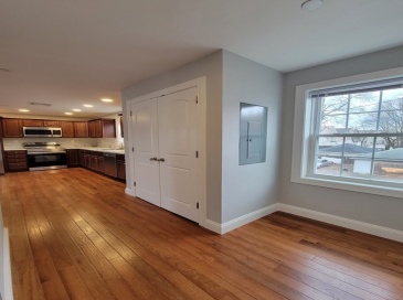 944 Warren Ave, Brockton, Massachusetts, 2 Bedrooms Bedrooms, 5 Rooms Rooms,1.5 BathroomsBathrooms,Residential,For Sale,Warren Ave,73531270