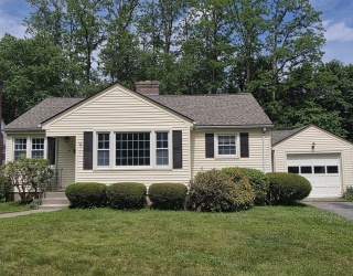 34 Wildrose Ave, Worcester, Massachusetts, 2 Bedrooms Bedrooms, 6 Rooms Rooms,1 BathroomBathrooms,Residential,For Sale,Wildrose Ave,73531272